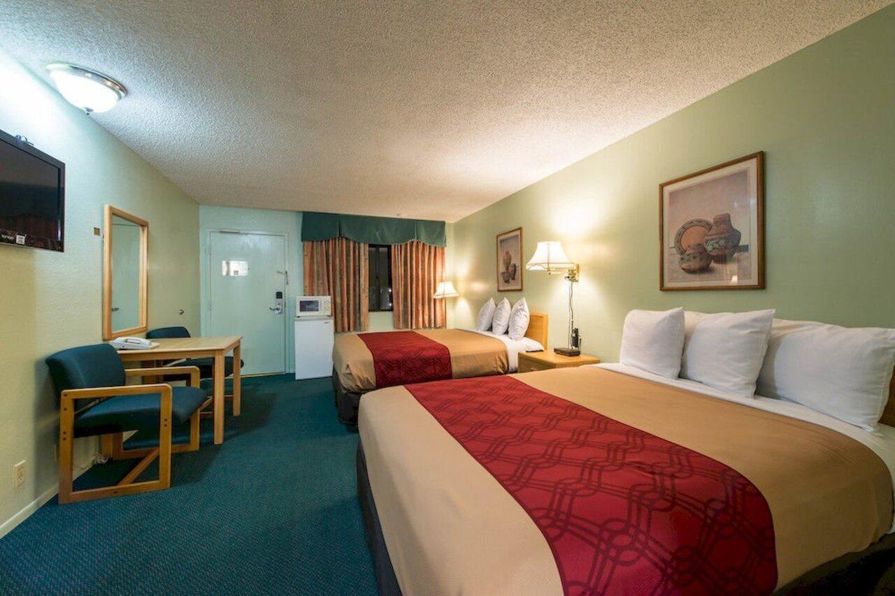 Econo Lodge Anaheim North Bagian luar foto