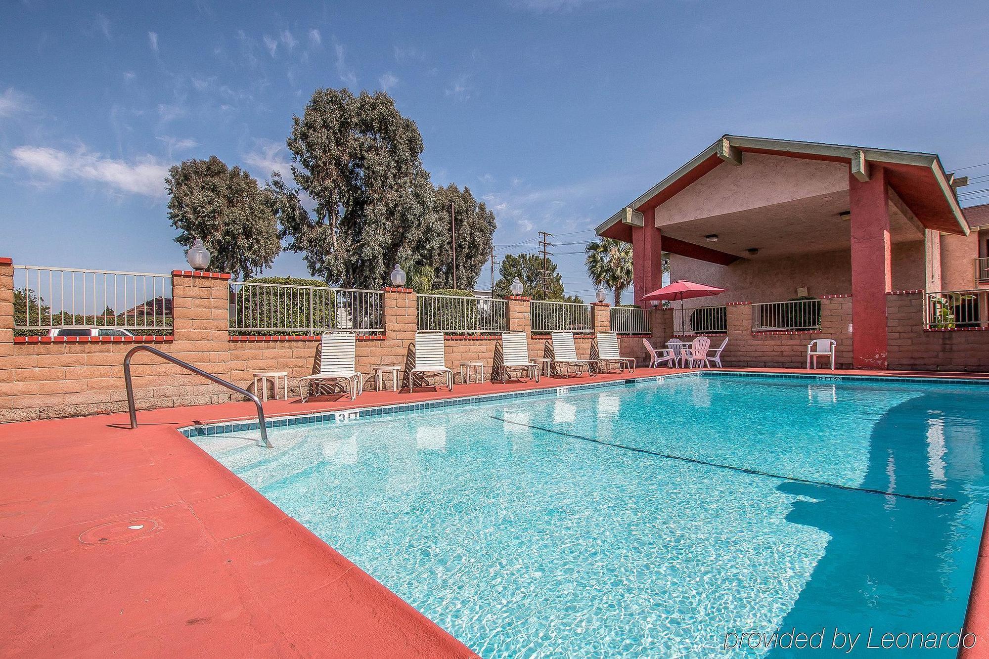 Econo Lodge Anaheim North Bagian luar foto