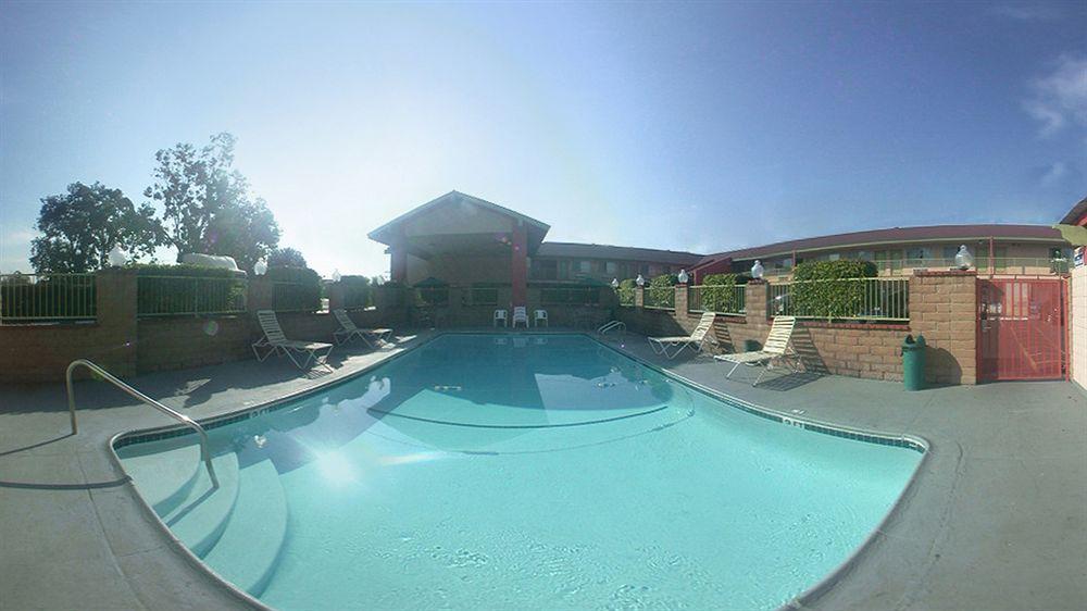 Econo Lodge Anaheim North Bagian luar foto