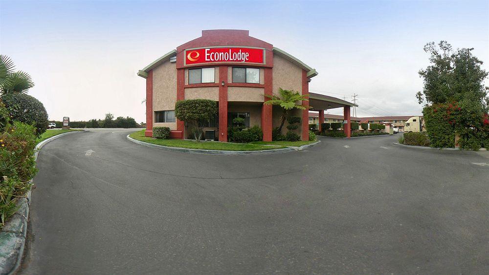 Econo Lodge Anaheim North Bagian luar foto