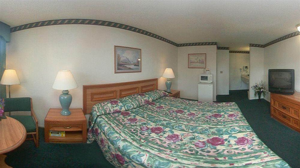 Econo Lodge Anaheim North Bagian luar foto