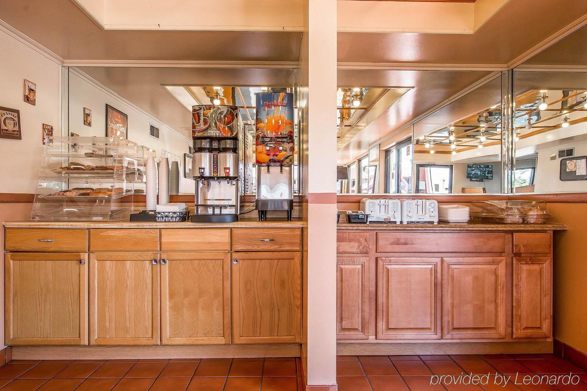 Econo Lodge Anaheim North Bagian luar foto