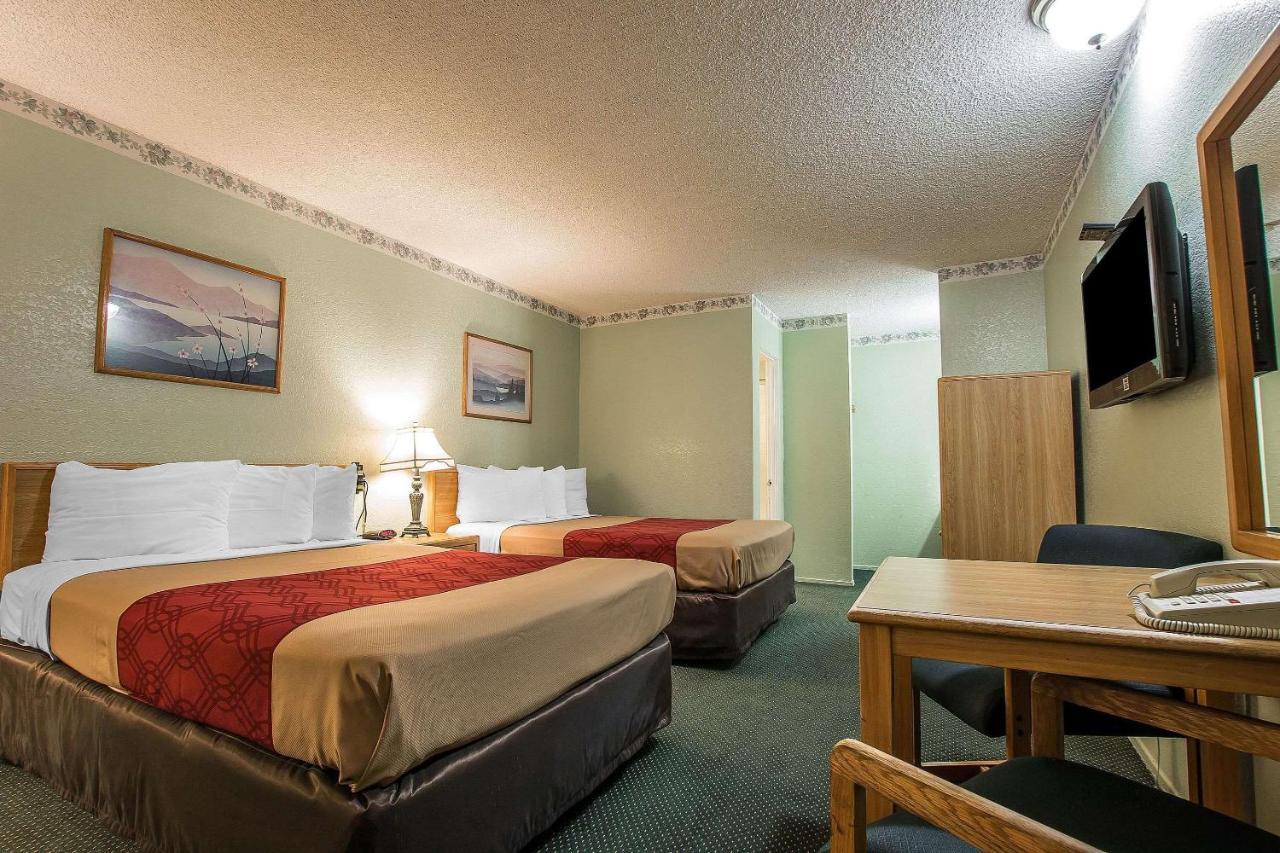 Econo Lodge Anaheim North Bagian luar foto
