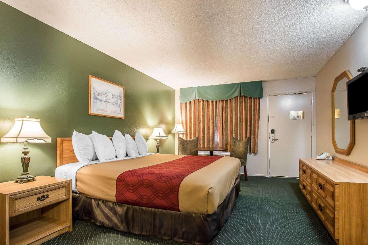 Econo Lodge Anaheim North Bagian luar foto