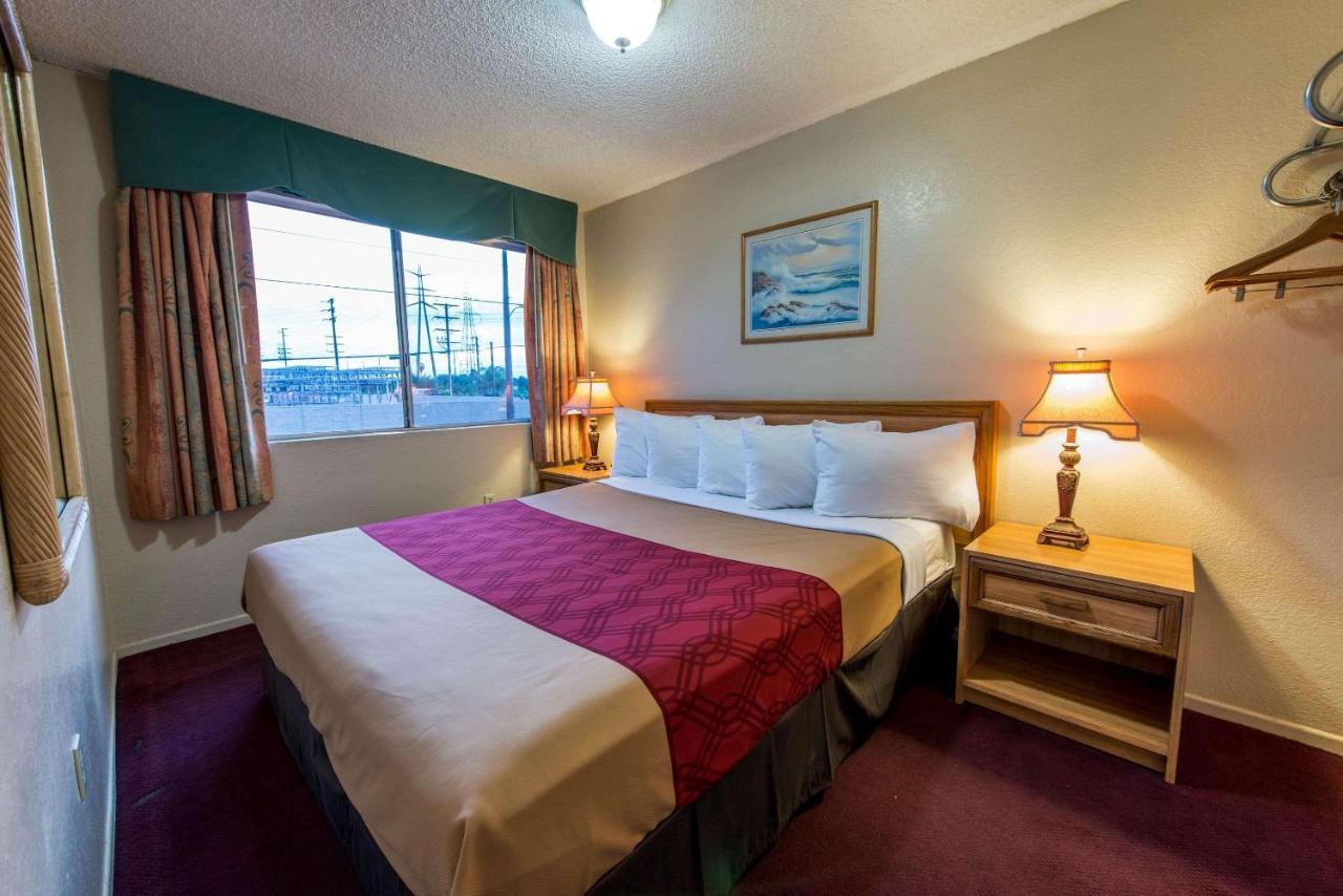 Econo Lodge Anaheim North Bagian luar foto