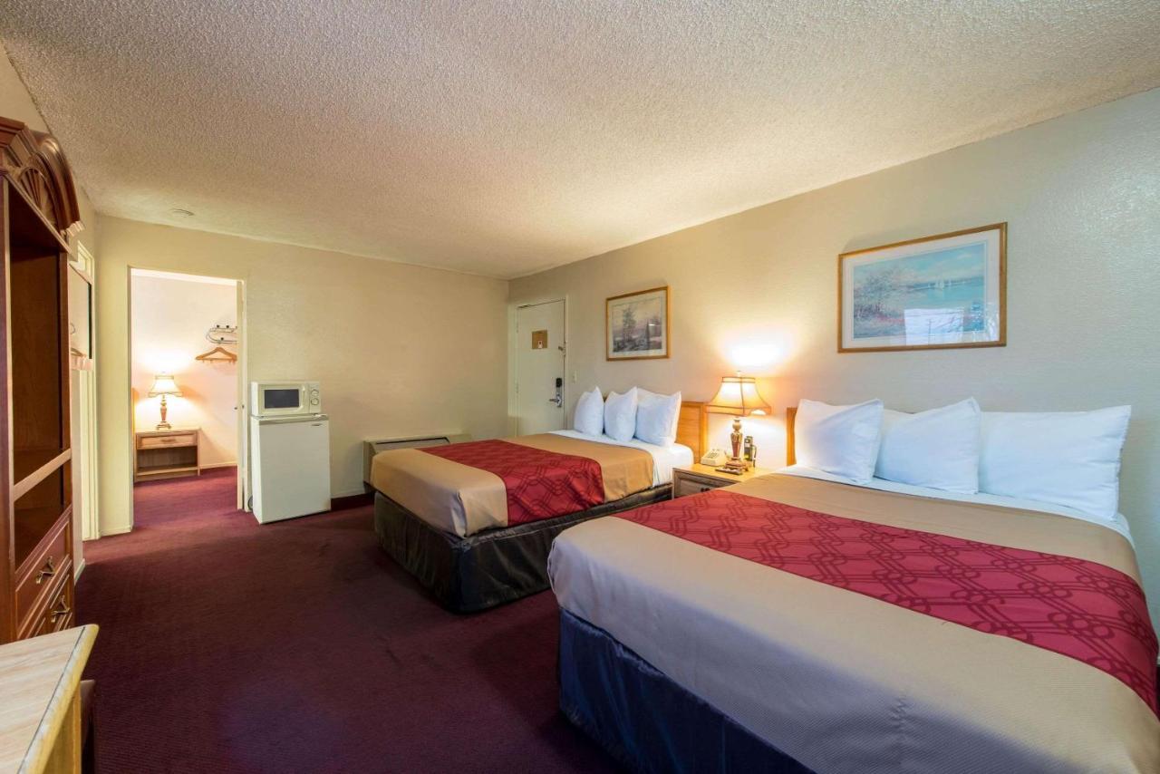 Econo Lodge Anaheim North Bagian luar foto