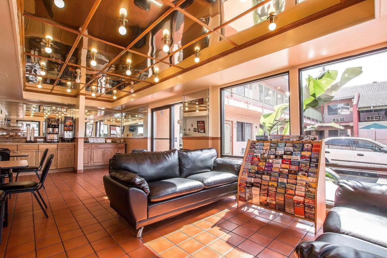 Econo Lodge Anaheim North Bagian luar foto