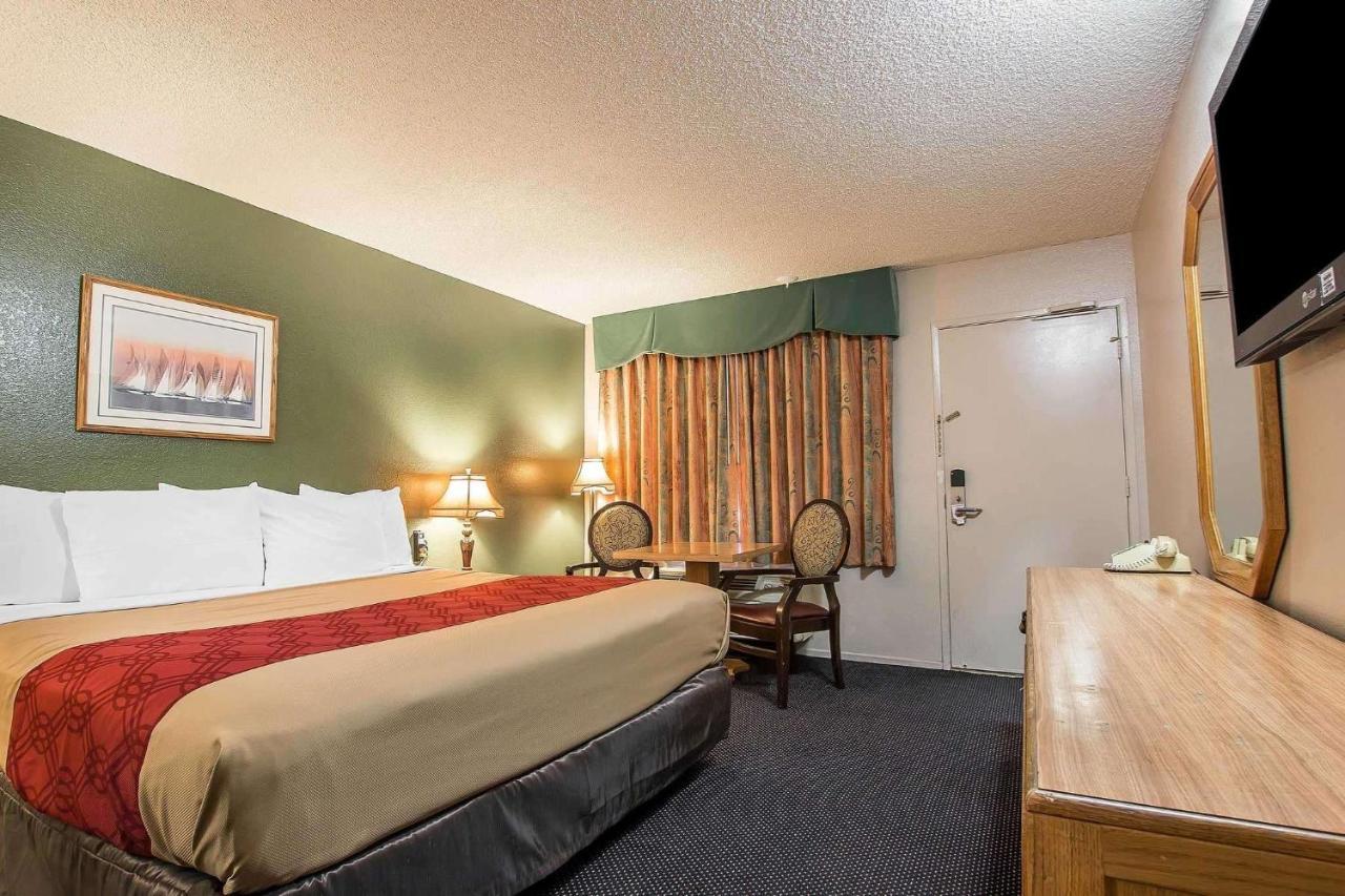 Econo Lodge Anaheim North Bagian luar foto